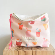 Load image into Gallery viewer, bolsa plastificada XL SUMMER COCKTAIL