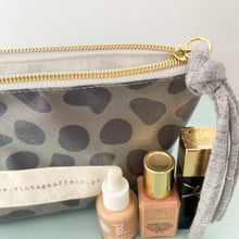 Load image into Gallery viewer, Bolsa plastificada OLIVE