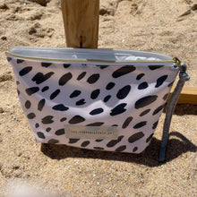 Load image into Gallery viewer, Bolsa plastificada XL BAUNILHA