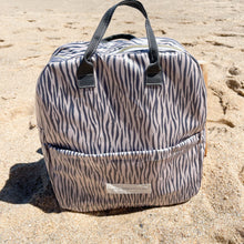 Load image into Gallery viewer, Mochila térmica ZEBRA TAUPE