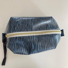 Load image into Gallery viewer, Necessaire grande DEEP BLUE