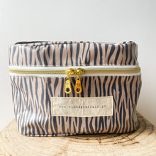 Load image into Gallery viewer, Necessaire térmico ZEBRA TAUPE
