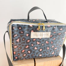 Load image into Gallery viewer, lancheira BOX ANIMAL PRINT BLUE
