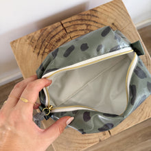 Load image into Gallery viewer, necessaire grande HORTELÃ