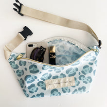Load image into Gallery viewer, Bolsa de cintura LÉO AZUL