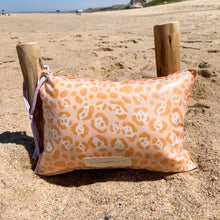 Load image into Gallery viewer, Almofada de praia LÉO AMARELO