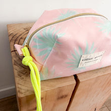 Load image into Gallery viewer, Necessaire grande MINT PALMS
