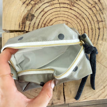 Load image into Gallery viewer, necessaire pequeno MATCHA