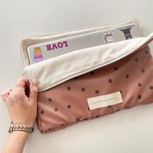 Load image into Gallery viewer, Capa para PC portátil CAPUCCINO