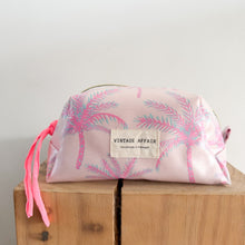 Load image into Gallery viewer, Necessaire grande PINK PALMS