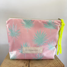 Load image into Gallery viewer, bolsa plastificada XL MINT PALMS