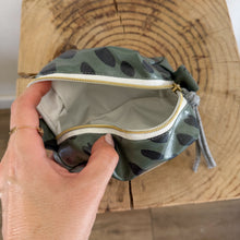 Load image into Gallery viewer, necessaire pequeno HORTELÃ