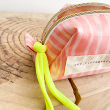 Load image into Gallery viewer, Necessaire pequeno ROSA PASTILHA