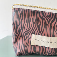 Load image into Gallery viewer, bolsa média plastificada CHERRY