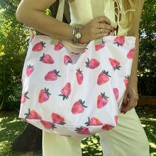 Load image into Gallery viewer, Saco de alças XL MORANGOSKA 🍓