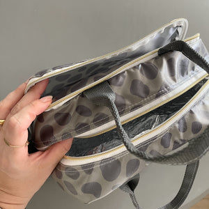 Lancheira com bolso exterior (por encomenda)