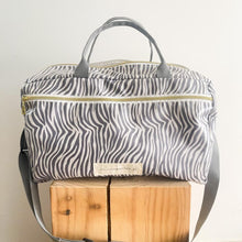 Load image into Gallery viewer, saco de desporto ZEBRA CINZA
