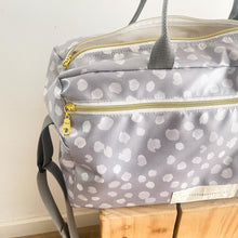 Load image into Gallery viewer, saco de desporto DOTS CINZA