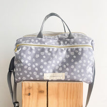 Load image into Gallery viewer, saco de desporto DOTS CINZA