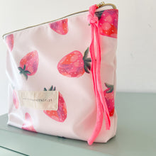 Load image into Gallery viewer, bolsa plastificada MORANGOSKA