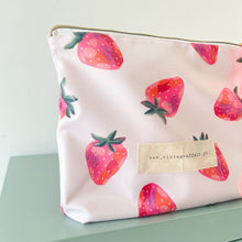 Load image into Gallery viewer, bolsa plastificada MORANGOSKA