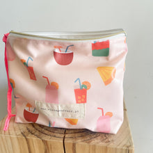 Load image into Gallery viewer, bolsa plastificada XL SUMMER COCKTAIL