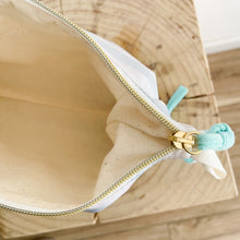 Load image into Gallery viewer, Necessaire ou estojo XL RISCAS MENTA