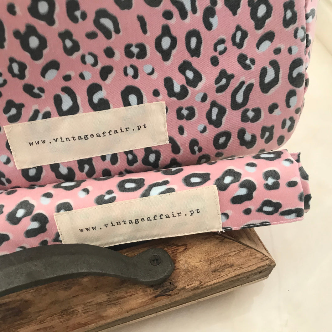 Individual de mesa com bolso ANIMAL PRINT ROSA