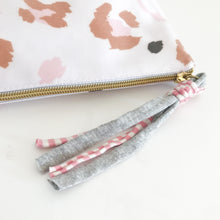 Load image into Gallery viewer, Bolsa grande ANIMAL PRINT
