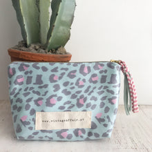 Load image into Gallery viewer, Bolsa média ANIMAL PRINT VERDE