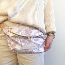 Load image into Gallery viewer, Bolsa de cintura SNAKE PRINT