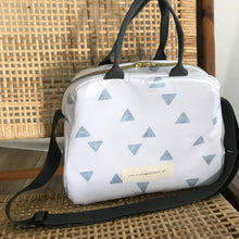 Load image into Gallery viewer, Lancheira TRIANGLES ★ preço especial ★