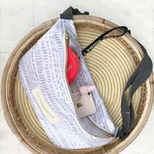 Load image into Gallery viewer, Bolsa de cintura IKAT