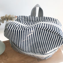 Load image into Gallery viewer, Mochila grande RISCAS NAVY