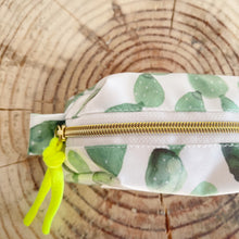 Load image into Gallery viewer, Necessaire grande CACTOS VERDES