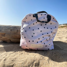 Load image into Gallery viewer, Mochila de rede BOLINHAS BEGE