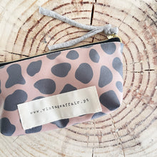 Load image into Gallery viewer, Bolsa pequena CHOCOLAT