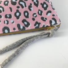 Load image into Gallery viewer, Bolsa média ANIMAL PRINT ROSA