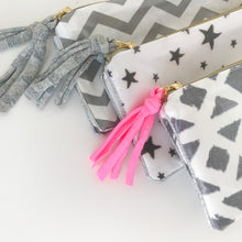 Load image into Gallery viewer, Bolsa pequena ANIMAL PRINT CAQUI