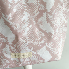 Load image into Gallery viewer, Saco de alças SNAKE PRINT