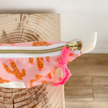 Load image into Gallery viewer, Necessaire XL CACTOS ROSA