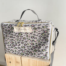 Load image into Gallery viewer, Lancheira BOX animal print caqui