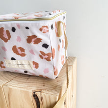 Load image into Gallery viewer, Lancheira grande ANIMAL PRINT