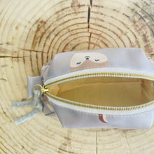 Load image into Gallery viewer, Necessaire pequeno OH DEER!