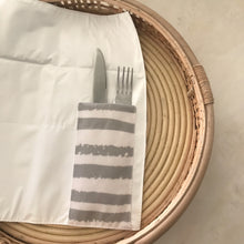 Load image into Gallery viewer, Individual de mesa com bolso RISCAS CAQUI
