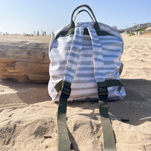 Load image into Gallery viewer, Mochila de rede RISCAS CAQUI