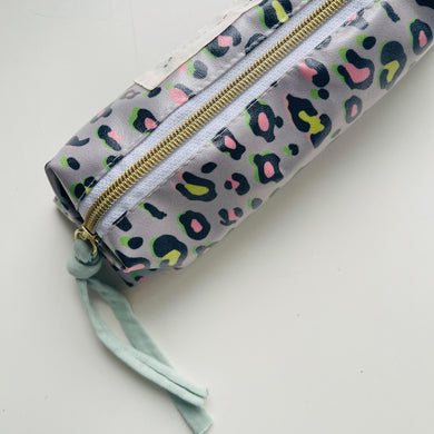 Estojo ANIMAL PRINT CAQUI