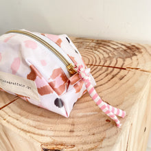 Load image into Gallery viewer, Necessaire pequeno ANIMAL PRINT