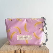 Load image into Gallery viewer, Bolsa térmica BANANAS
