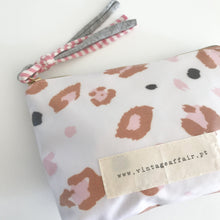 Load image into Gallery viewer, Bolsa média ANIMAL PRINT